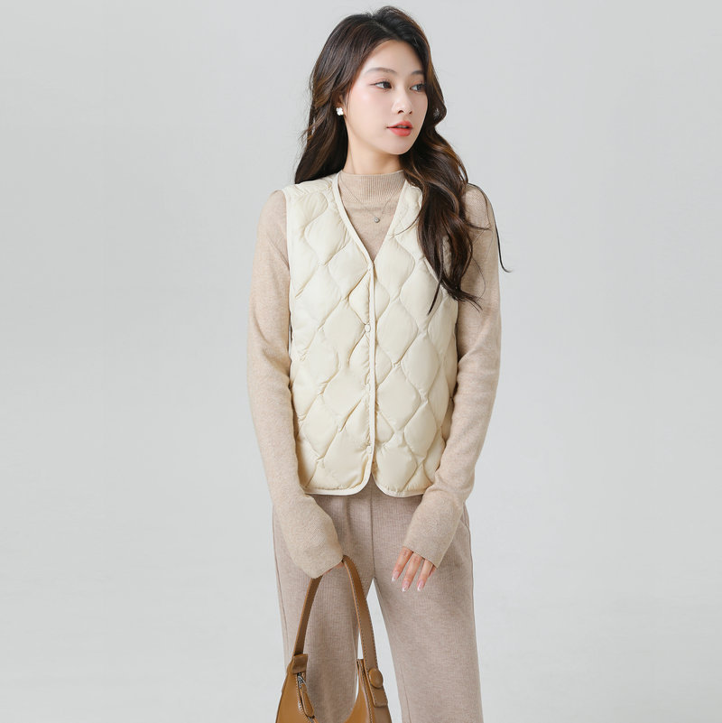 在庫あり 2024年新作冬スタイルクラウドレディースベスト90ホワイトダックダウンレディースライトvネックベストベストインナー