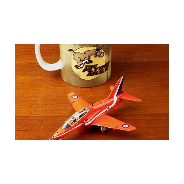 Corgi BAe Hawk T.Mk 1A RAF Red Arrows XX294 RAF Scampton England 2005 1/72 diecast plane model aircr