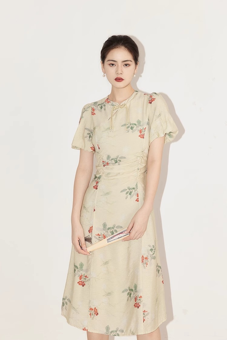 スカート ドレス パフスリーブ デザインセンス ニッチ ウエスト バックル 花柄 スカート 女性 個性的 ワンピース 膝丈 ひざ丈 膝下 袖あり 半袖 パフスリーブ 襟なし 大人可愛い カジュアル