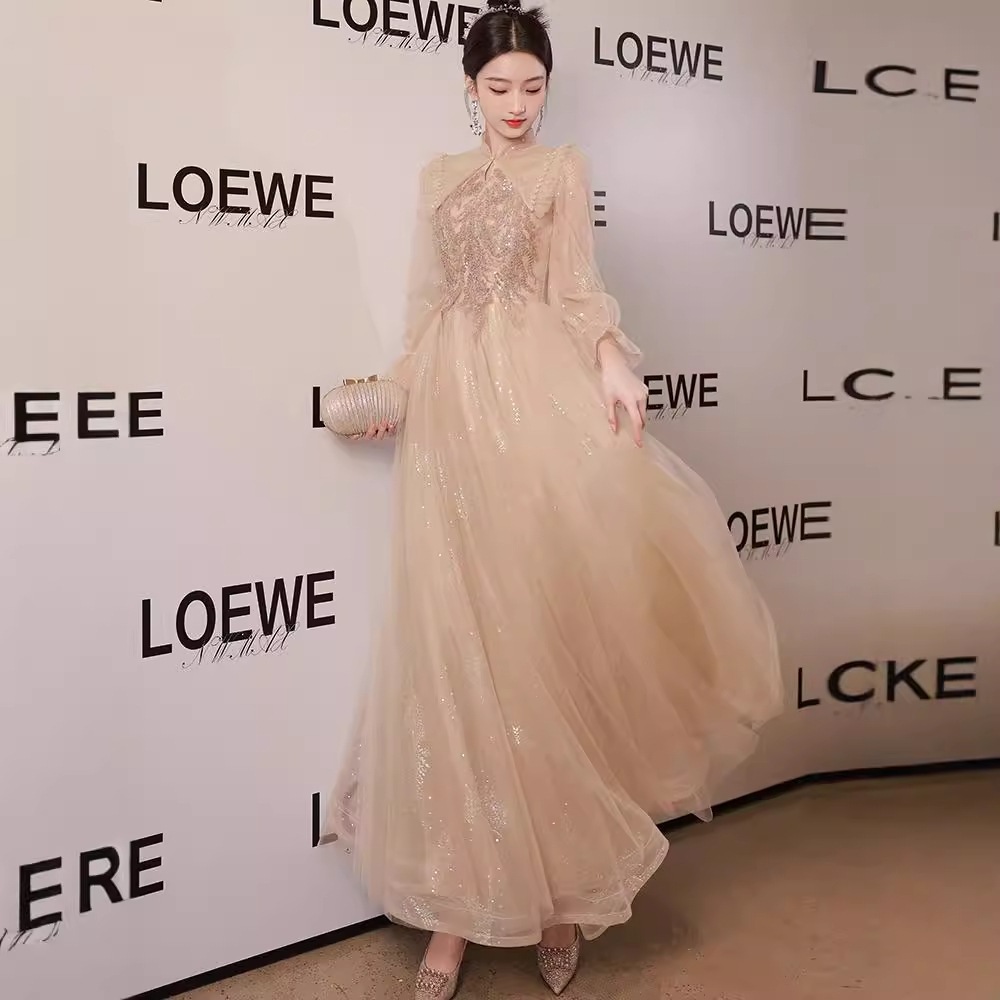 女性のための宴会イブニングドレス2025新しい高級ニッチ宴会気質高級大人のセレモニーホストスカート