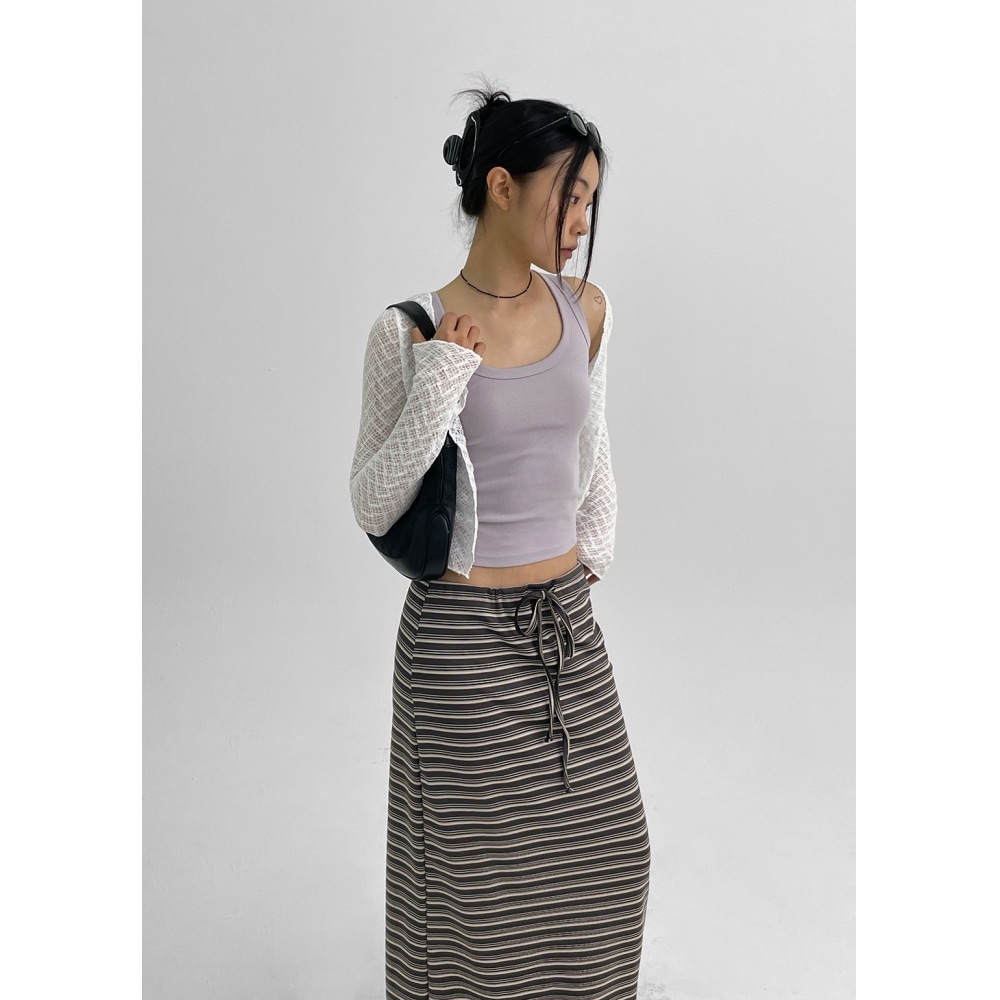 ブラックアップレッドボタンレースクロップカーディガン