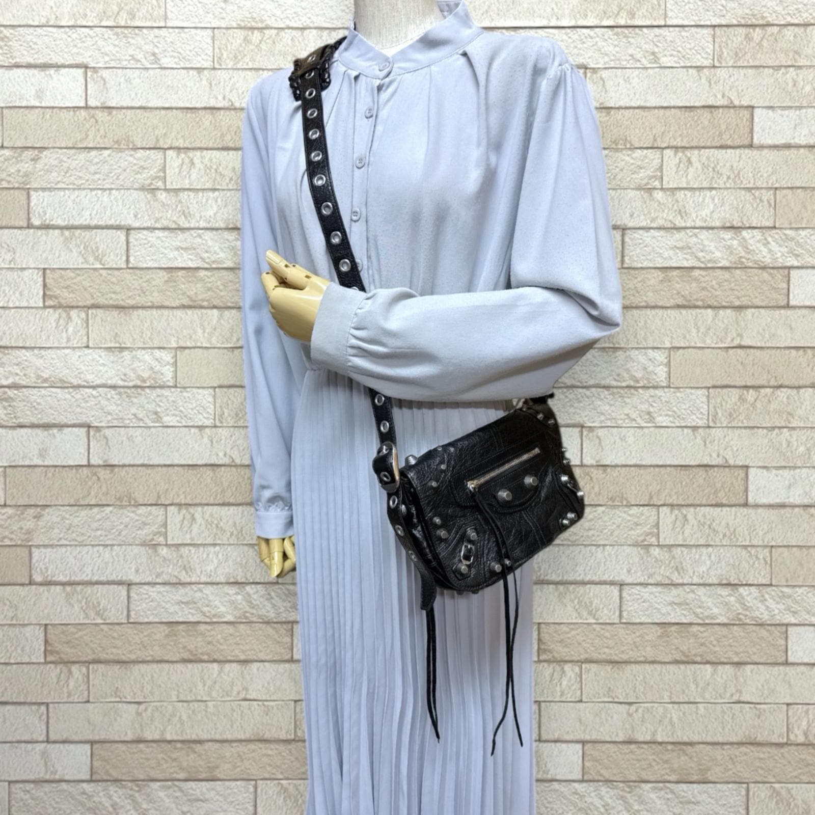 バレンシアガ ル・カゴール フラップバッグ ショルダーバッグ ブラック BALENCIAGA 中古