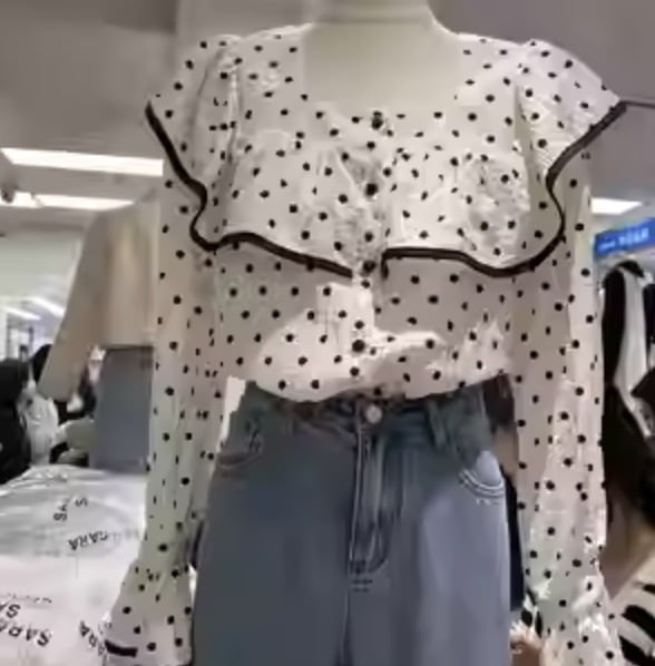 トップス シャツ ブラウス カットソー 袖あり 長袖 フリル かわいい 大人可愛い きれいめ シンプル カジュアル 大人 上品 おしゃれ お洒落 かっこいい レトロ 大人女子 こなれ感 ラフ 個性的