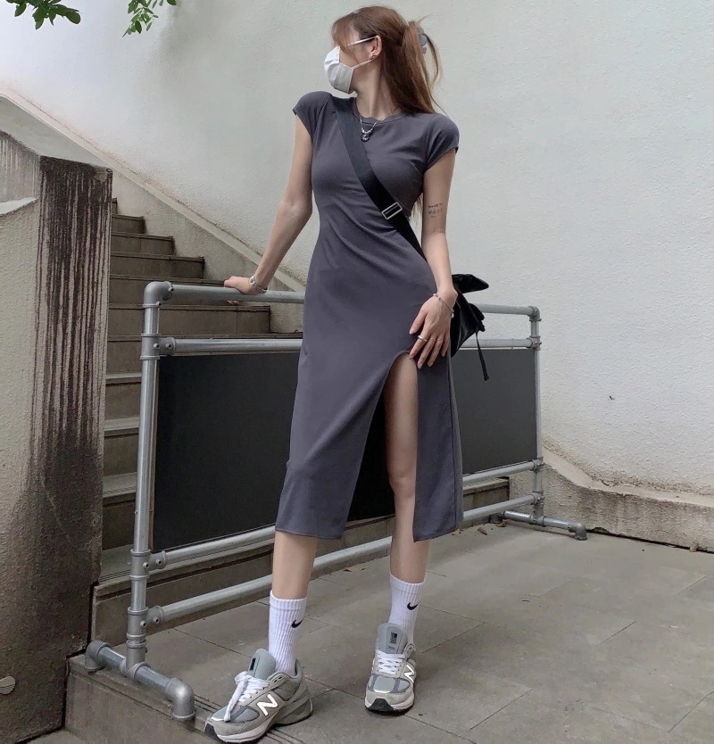 ワンピース レディース 半袖 膝下 ミモレ ラウンドネック 襟なし スリム 細身 フレンチスリーブ サイドスリット 大人可愛い シンプル カジュアル おしゃれ お出かけ 普段使い無地 グレー S M