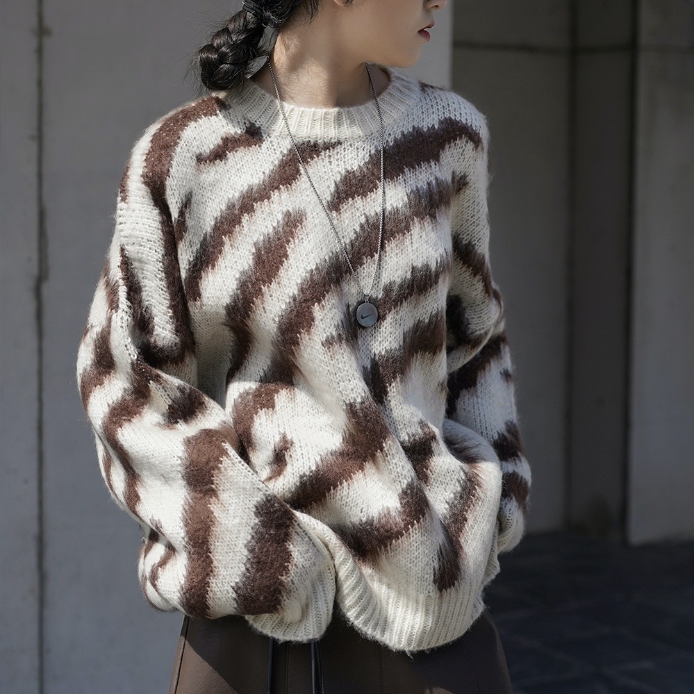 トップス セーター プルオーバー レディース 秋冬 カジュアル ゆったり ゆったり 長袖 ボリューム袖 萌袖 Uネック ラウンドネック 襟なし BIGシルエット フレア セミフレア プルオーバー 茶色