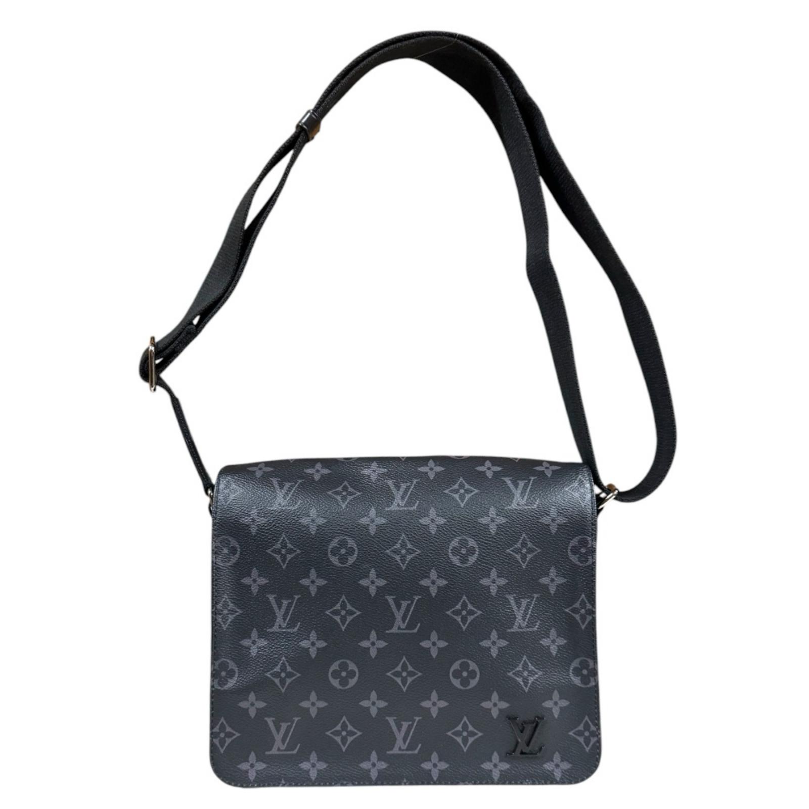ルイヴィトン ディストリクトPM NM モノグラムエクリプス ショルダーバッグ モノグラムエクリプス M44000 ブラック LOUIS VUITTON 中古