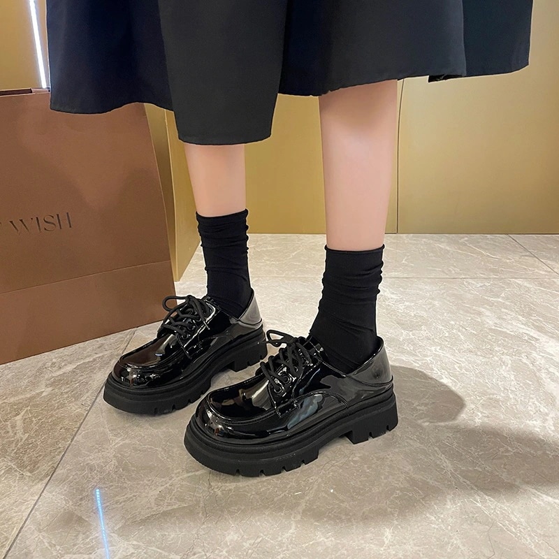 厚底ローファー 厚底幅広太もも小さめレザーシューズ チャンキーヒールレースアップカレッジスタイルローファー 大きいサイズの婦人靴