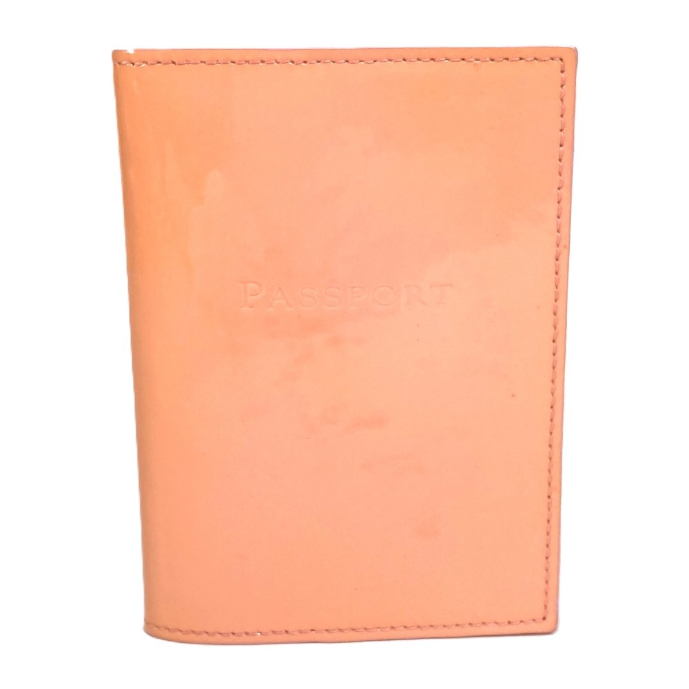 パスポートケース ロゴ パスポートカバー 2つ折り パテントレザー ピンク