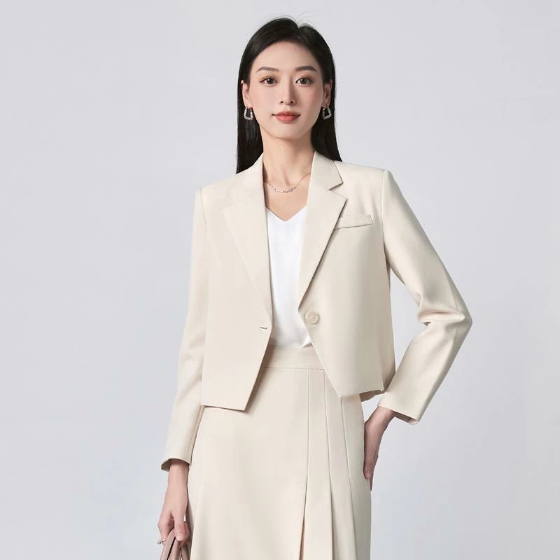 レディース スーツ ジャケット スカート セットアップ おしゃれ スタイリッシュ ショート 春秋 通勤 婦人服 エレガント リクルート ビジネス カジュアル オフィス