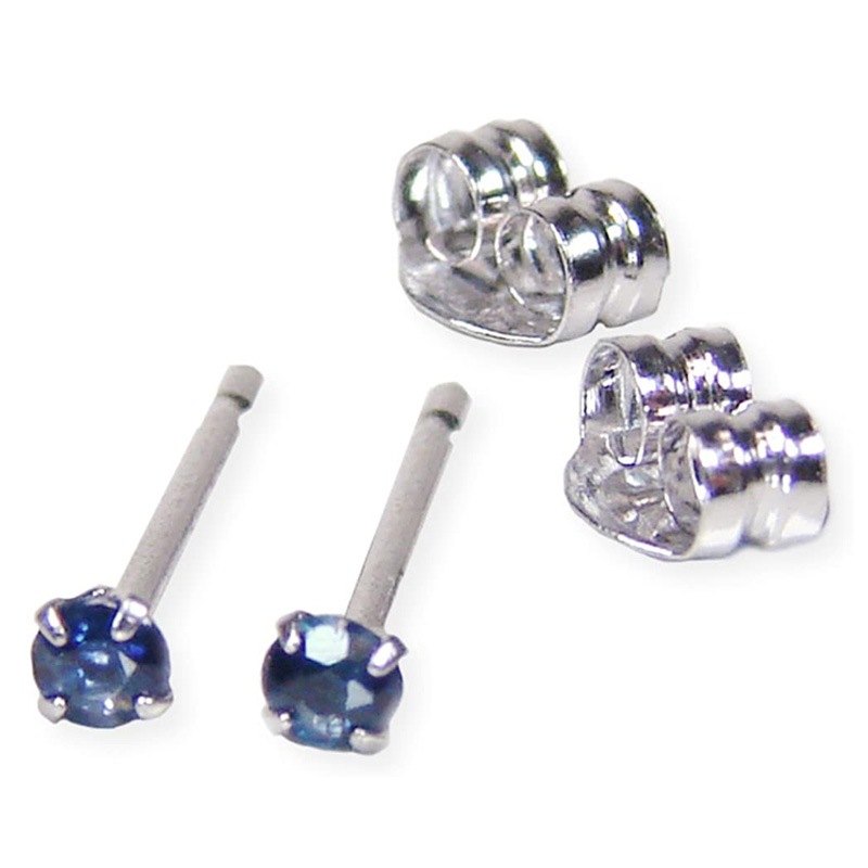プラチナ台　天然サファイア　プチピアス　スタッドタイプ