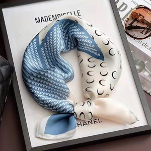 2024新品発売春と新しい小さな正方形のスカーフ女性韓国語版アートカラーブロック印刷シミュレーションシルクスカーフ