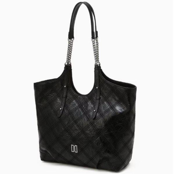 AK Bundang店 ブラック牛革刺繍ポイントチェーンショルダーバッグ L DCBA6E320BK