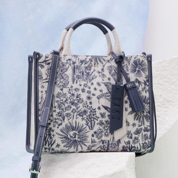 DCBA3F654N2 [MISTY FLOWER JQD] ネイビーフラワー刺繍ジャカードスモールトートバッグ