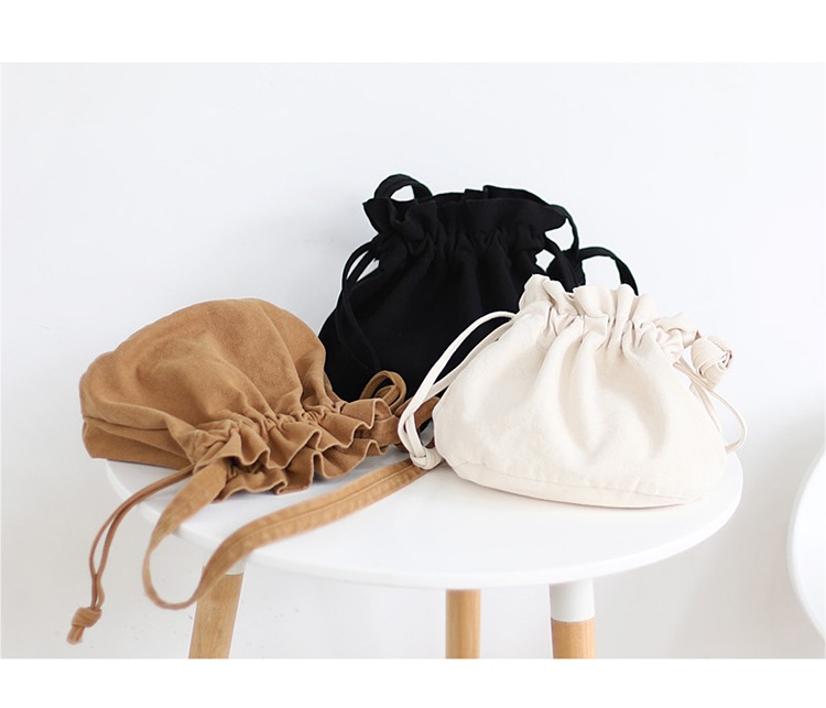 バッグ レディースバッグ トート ショルダー 斜め掛け 肩掛け がま口 丸型 かわいい 大人可愛い シンプル ラフ カジュアル デート お出かけ 旅行 普段使い 小さめ 小さい 白 黒