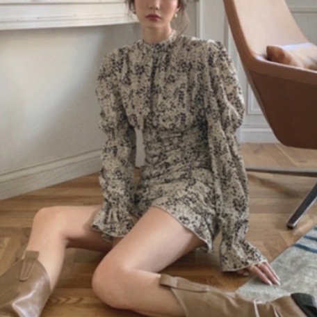 花柄シフォンミニ丈ワンピース ワンピース ミニ丈 長袖 ハイネック スリム タイト 細身