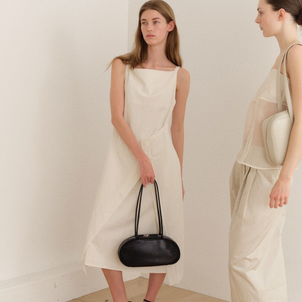 ローソウルペブルミディアムショルダーバッグリンクルブラック