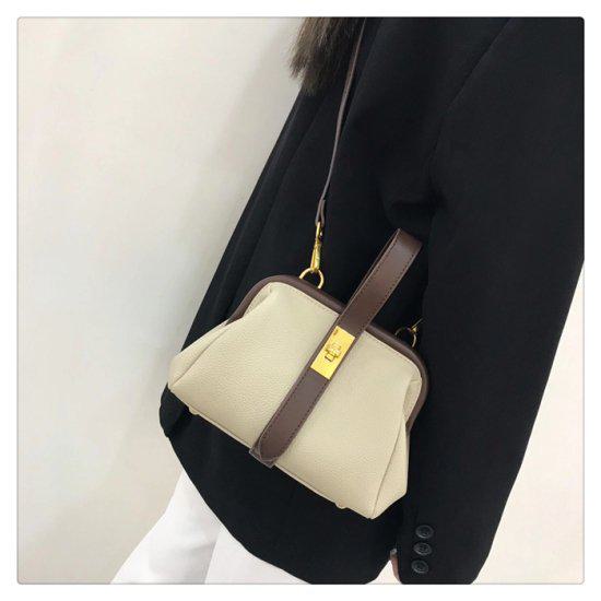 ショルダーバッグ がま口 2way ハンドバッグ ワンハンドル ミニバッグ レディース 大人 おしゃれ カジュアル きれいめ 小さめ 斜めがけ ポシェット シンプル 無地 マチあり バックル コンパク