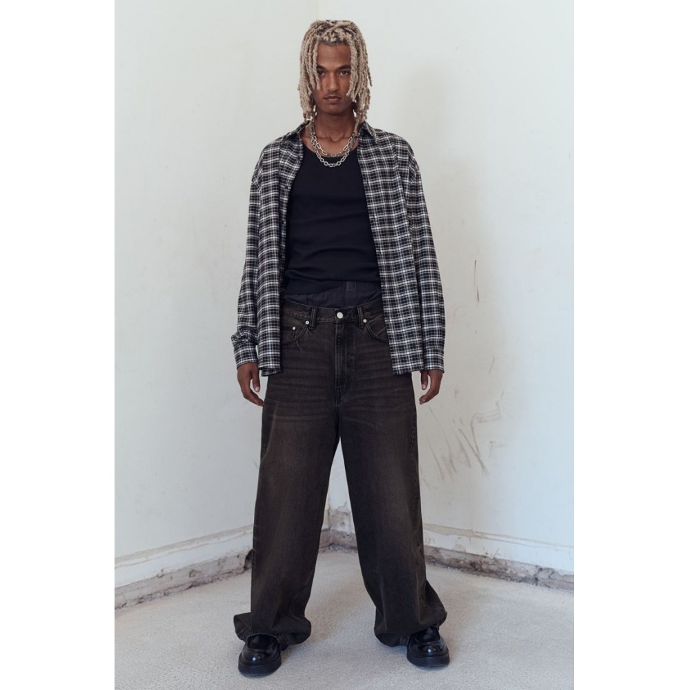 H&M スーパーバギージーンズブラック