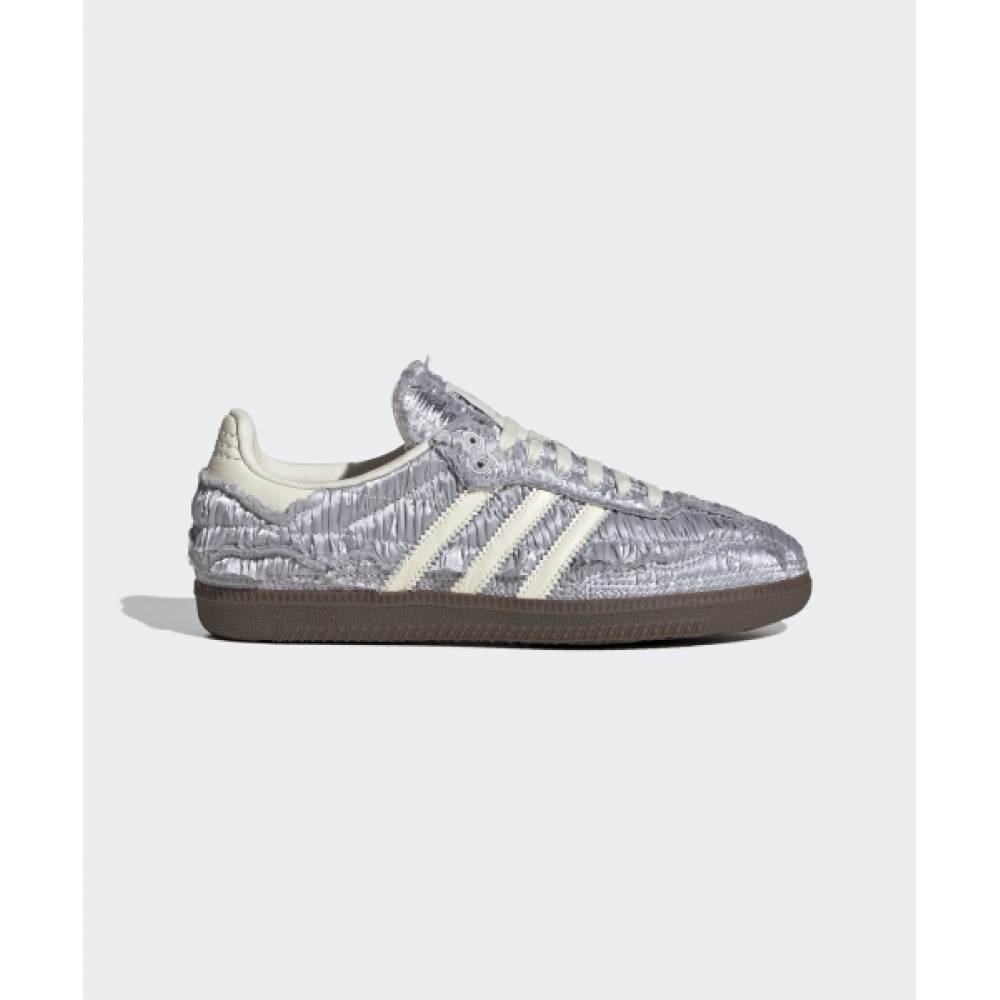 アディダス X キャロライン フー サンバ OG サテン - シルバー / JP9283