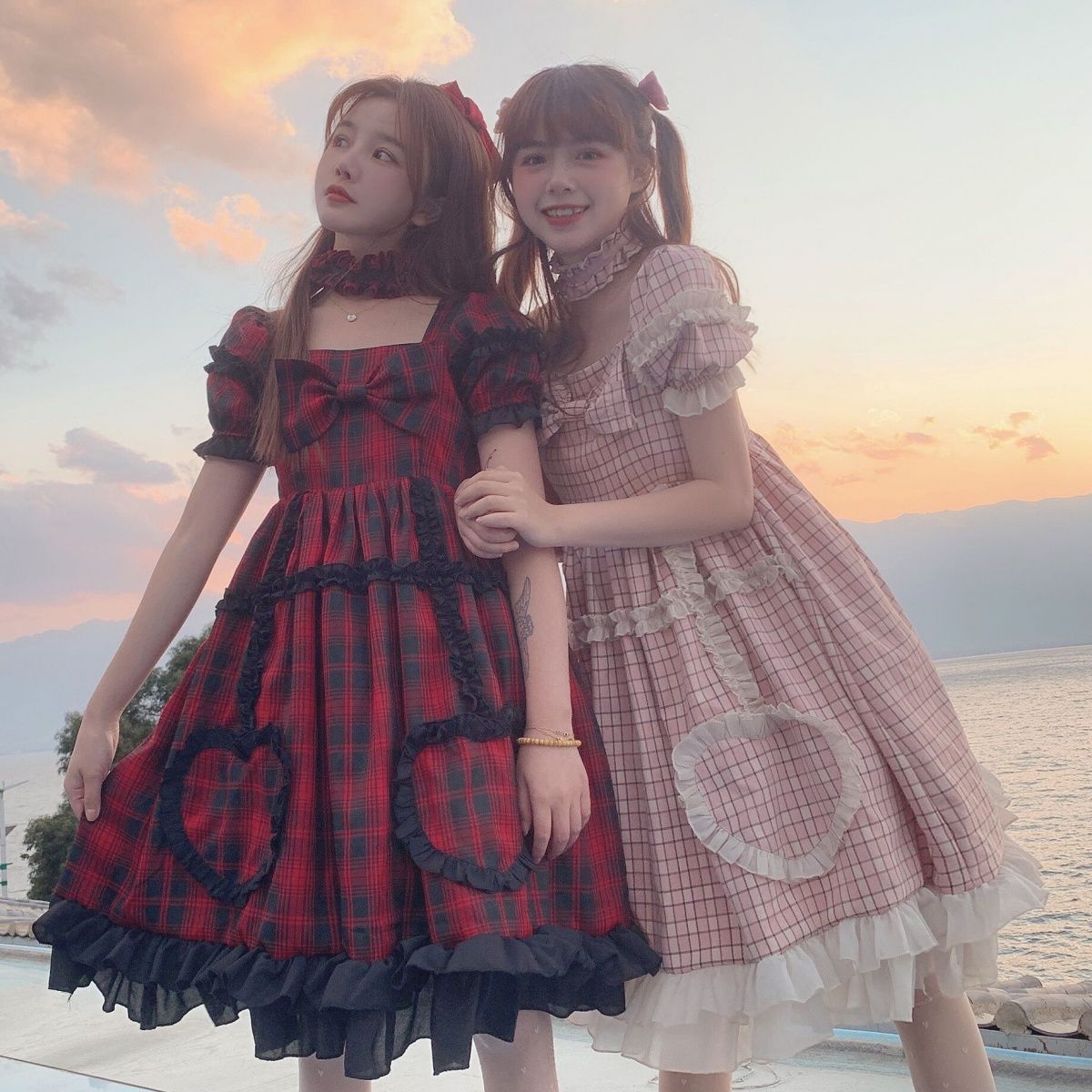 送る首輪 ロリータスカートチェックの少女ワンピースロリータ/メイド服/コスプレ