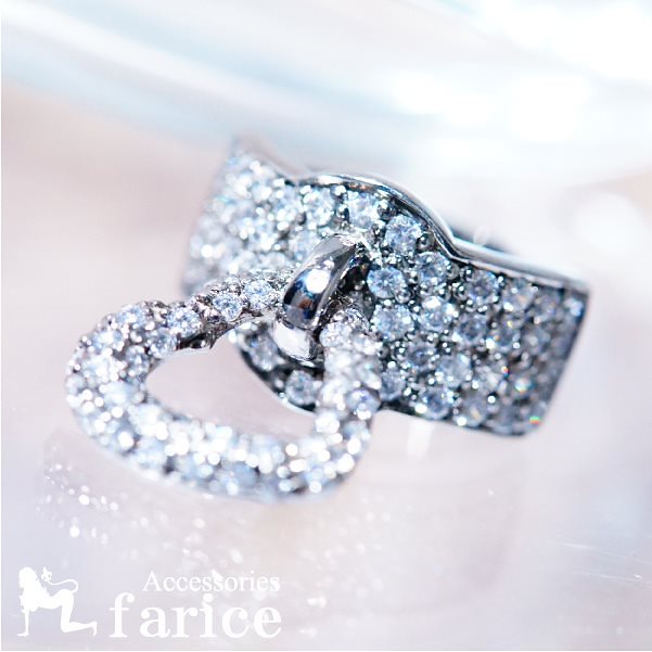 スノーホワイトキュービックジルコニアパヴェ ドロップハートブラックロジウムジュエリーリング