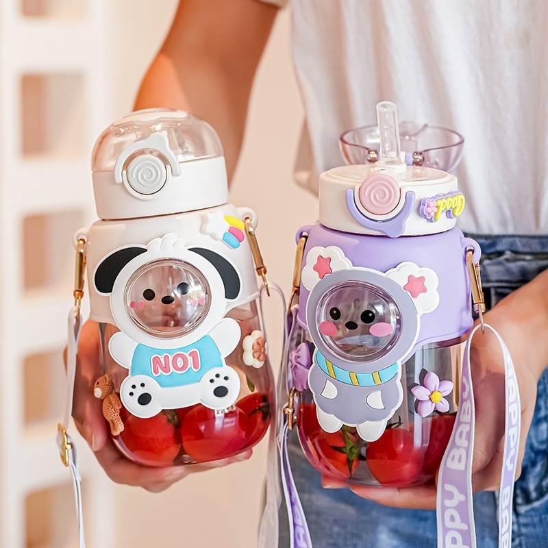 高颜値宇宙室児童ストローカップ大容量男女学生大腹カップはコップを携帯していない