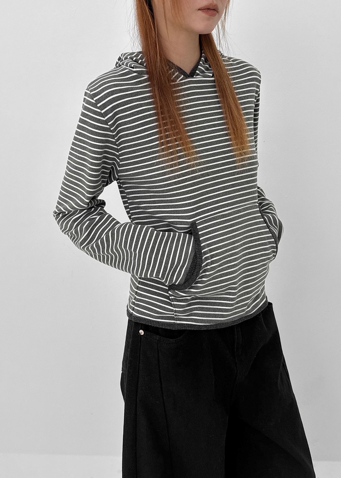 ネットンストライプフリースフード付きロングスリーブTシャツ