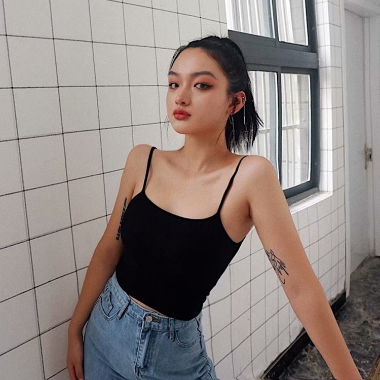 ニット キャミソール クロップド丈 セクシー ショート スリム レディース トップス インナー ミニ ショート ノースリーブ スクエアネック タイト スリム 細身 ストレート かわいい 大人可愛い