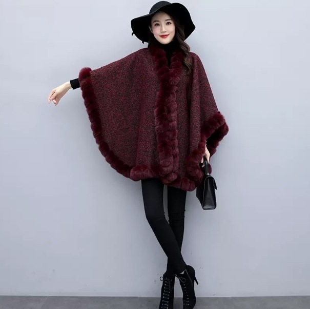 ポンチョ アウター マント デザイン トリム ニュアンス レイヤード ファー 裏起毛 カラバリ 暖かい セレブファッション エディター かわいい 大人可愛い きれいめ シンプル カジュアル 大人 上品 11,052円