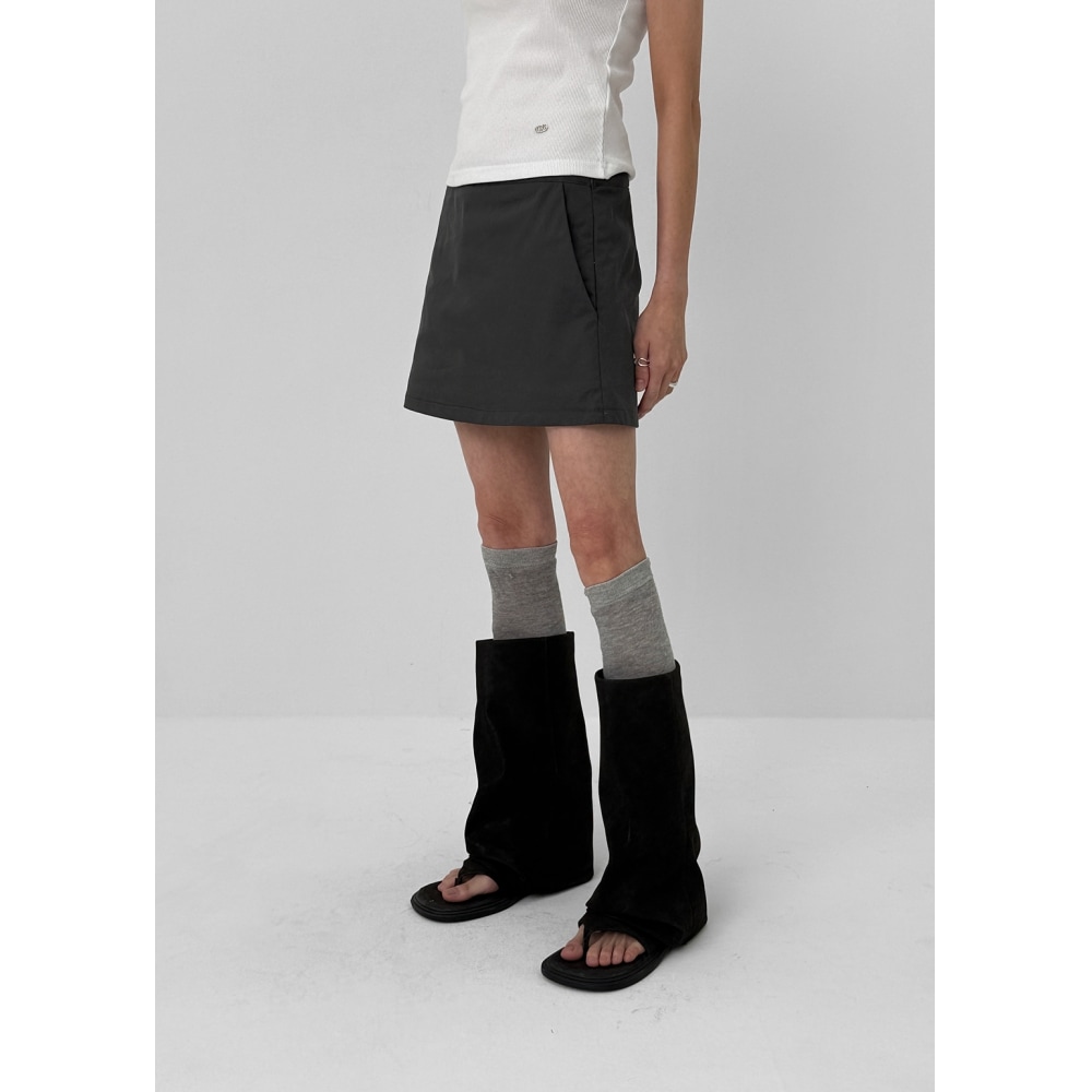 ブラックアップエベルポケットミニスカートパンツ