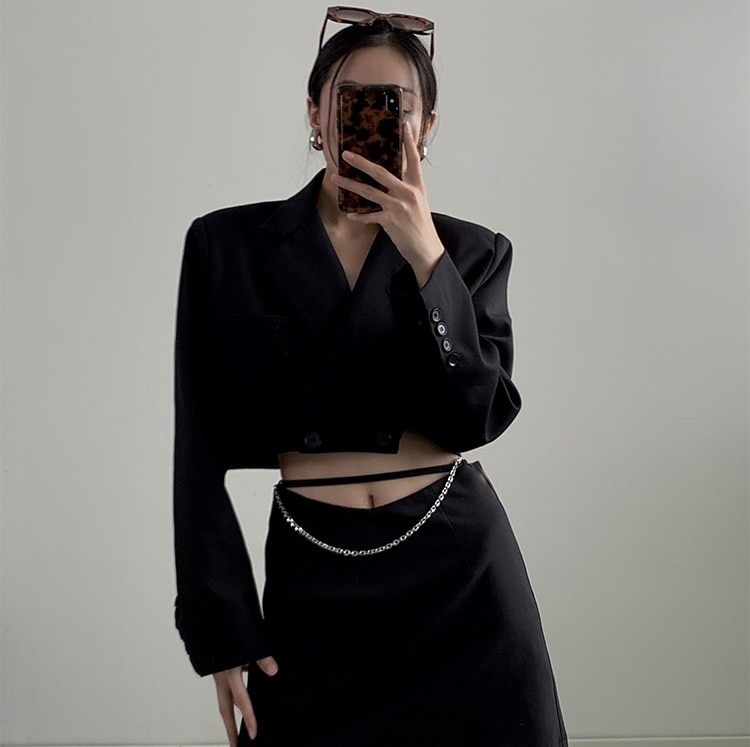 アウター ジャケット ショート ショート丈 袖あり 長袖 Vネック 襟付き 前開き 大人 おしゃれ お洒落 かっこいい 大人女子 こなれ感 個性的 クール モード系 無地 春 夏 秋 冬