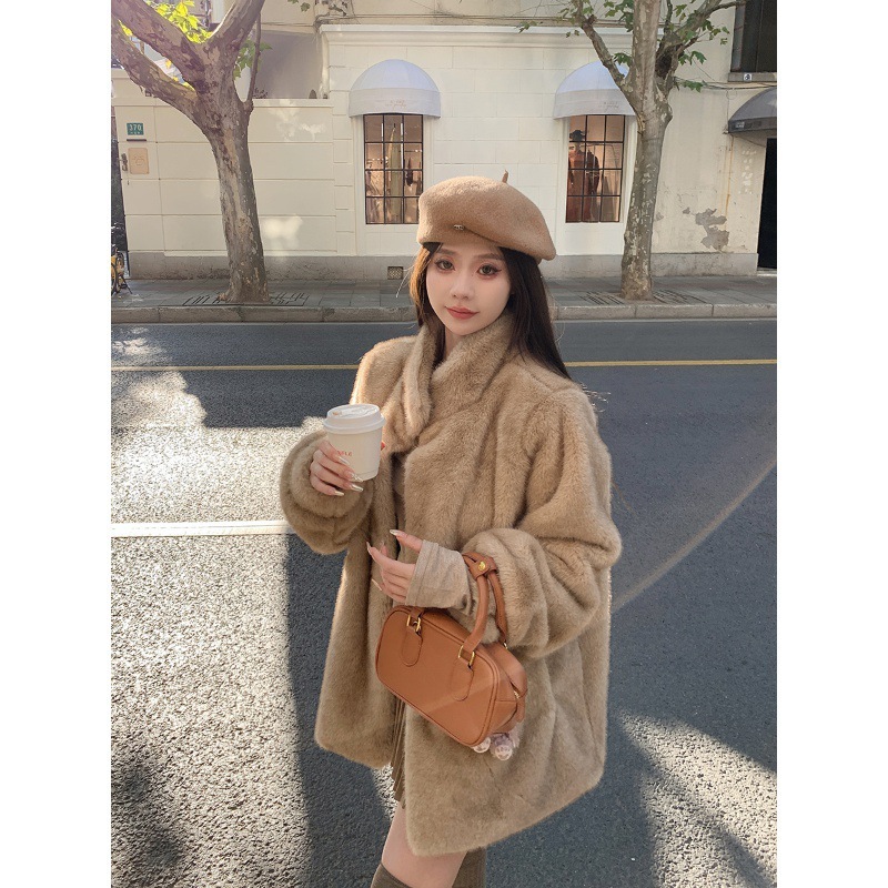 ソロ爆発的なハイエンド模造毛皮ジャケット女性のための 2024 冬の新しいルース肥厚環境に優しい毛皮のようなショートトップ 17,578円