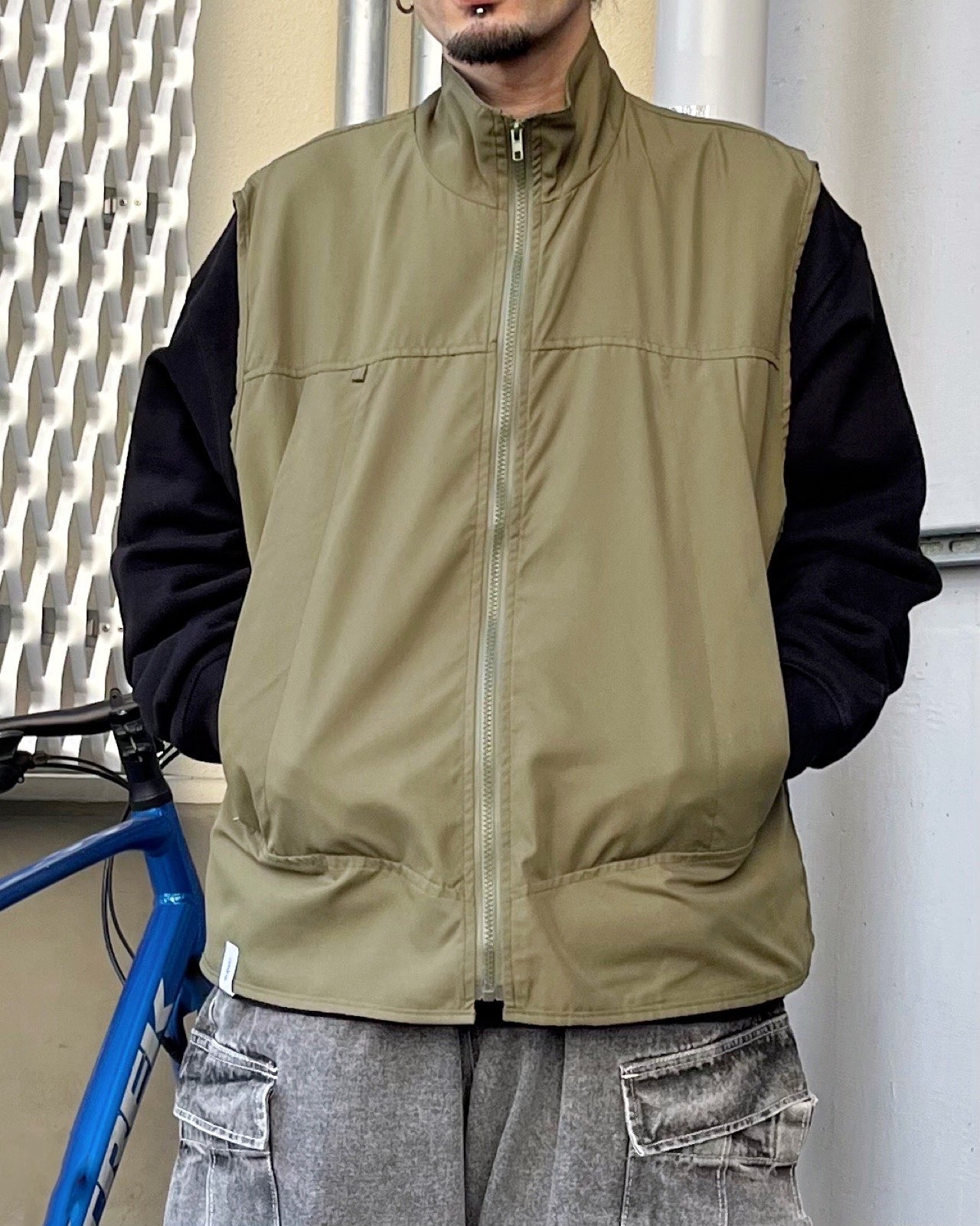 スタンドネック フルジップベスト