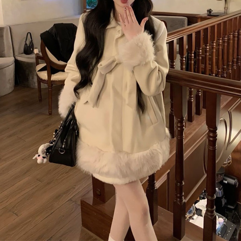 豪華なパッチワークのシャネル風ジャケットハイウエストのスリムなショートスカートが付いたフレンチスイートスタイルのレディース秋冬ツーピースセット