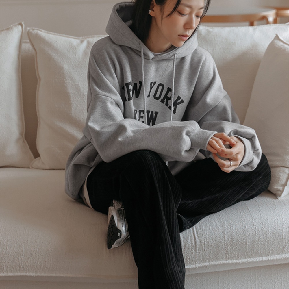 セロンズバクシーヤンギモレタリングフードティー