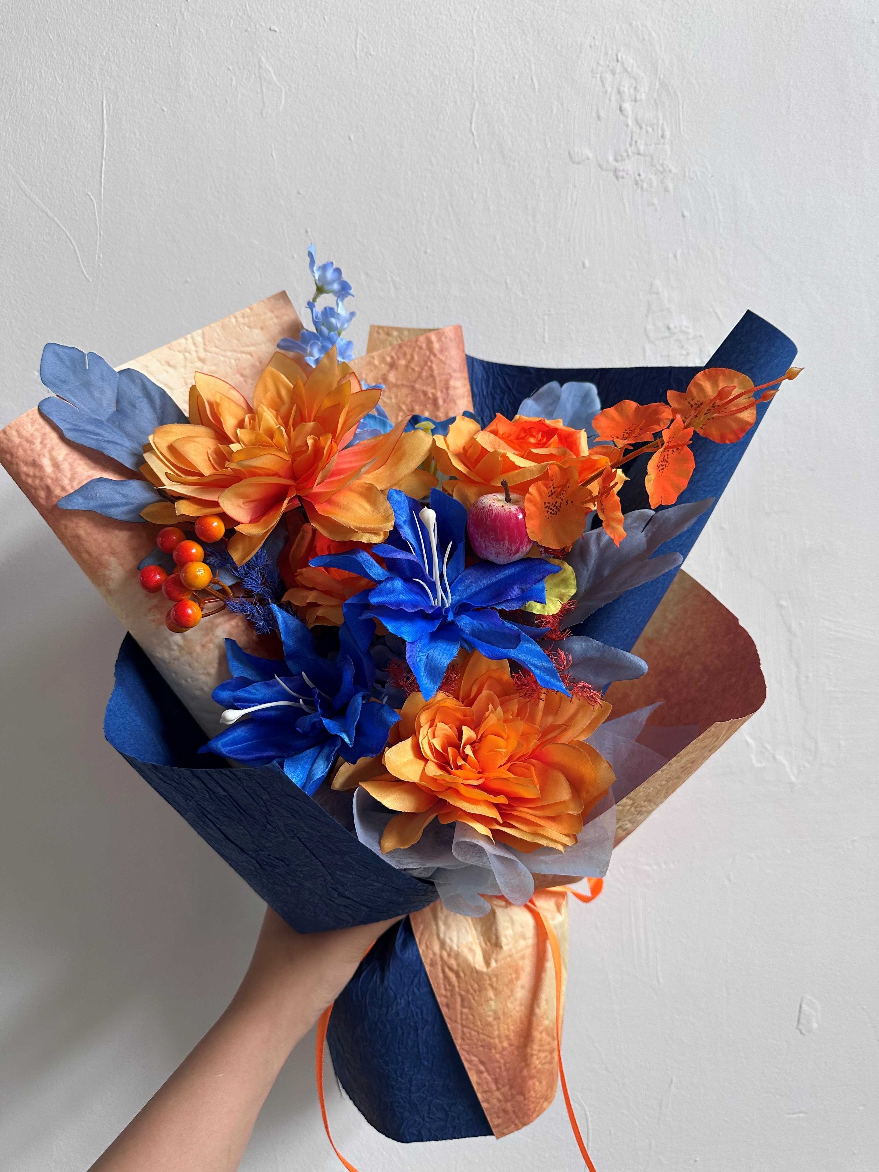 枯れない花 ブルーオレンジ造花 ギフト買い占め中 プレゼント カーネーション 花束 造花プレゼント誕生日誕生日 贈り物 結婚記念日 退職祝い 送別会 結婚祝い 卒業式