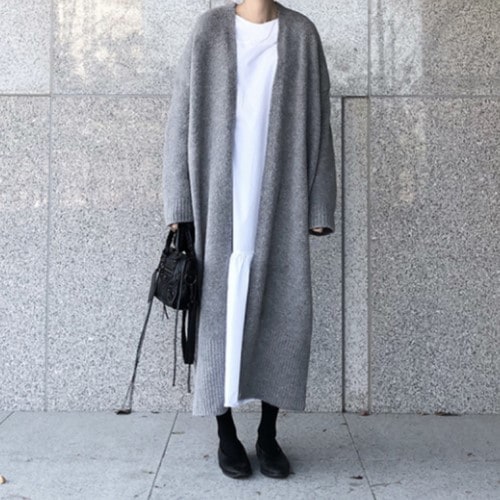 2019年秋　冬　2color ロング丈 ニットカーディガン　オーバーサイズのニットカーディガン　ロングの丈感が人気　今シーズントレンド