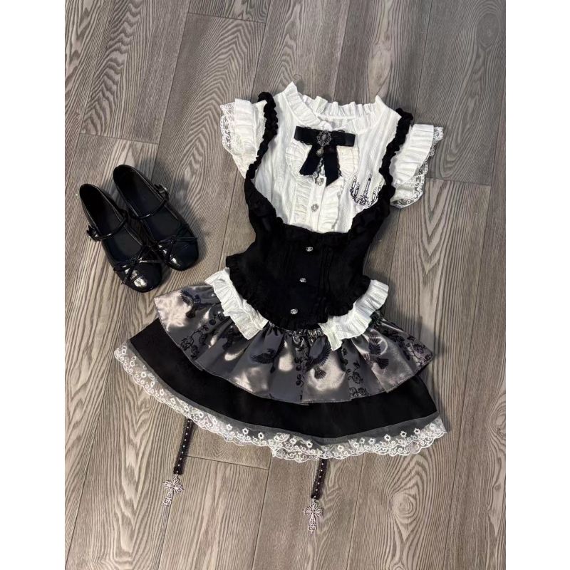 【急速発送】学院のスーツ修身痩身飛袖上着ベストポンポンケーキレースポンポン3点セットアイドル衣装 ロリータ