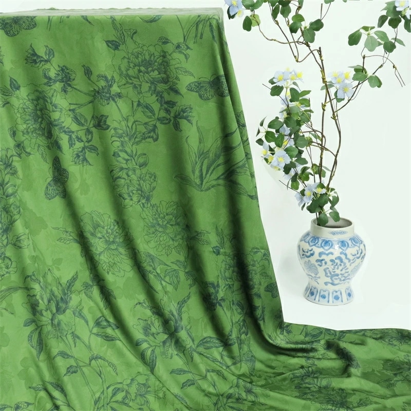 145cm幅 190cm単位 生地 布 ジャガード生地 サテン生地 リバーシブル 絹 きぬ 絹織物 中華風 滑らか ドレープ 布地 ぬの きじ 花柄 蝶柄 植物柄 チャイナードレス生地 洋服生地 裁縫