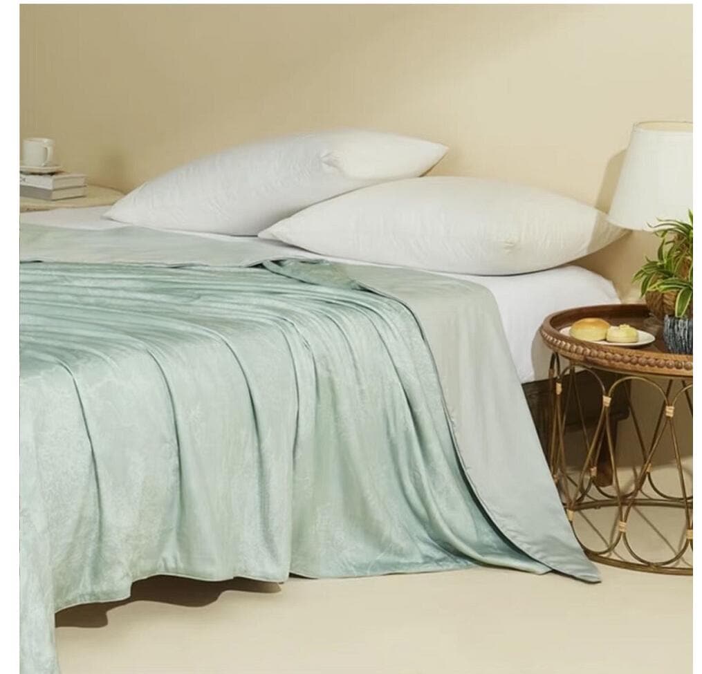 シルク布団　シルク掛け布団　美容布団　美容タンパク質保湿　スキンケア布団　健康布団　シルク掛け布団　一年中使用可能　夏快適