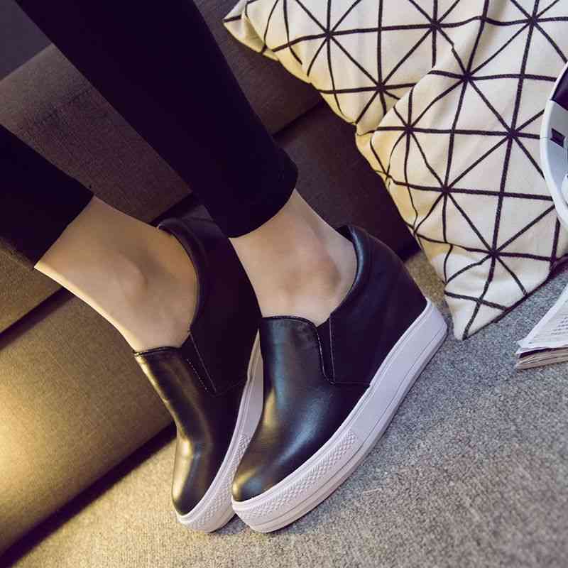 スニーカー レディース 幅広 シューズ 24.5 雪道 革 ブランド 白 ピンク レザー 秋 ハイカット キャンバス 軽い グレー スリッポン 春 キルティング 黒 疲れない おしゃれ 歩きやすい 厚