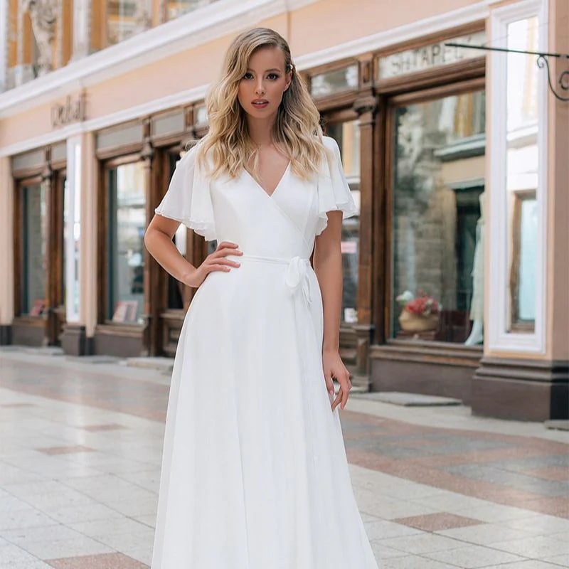 新型欧米の新型ウェディングドレスwishVは旅行を受け取って軽いウェディングドレスを撮ります