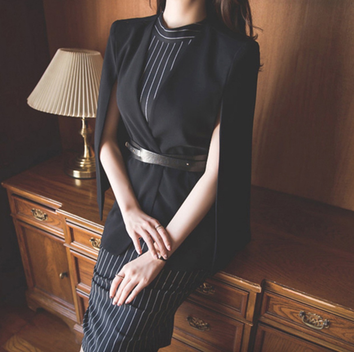 ワンピース デート ワンピドレス 膝丈 ひざ丈 ミモレ ミモレ丈 袖なし ノースリーブ スリム タイト 細身 かわいい 大人可愛い きれいめ シンプル カジュアル 大人 上品 おしゃれ お洒落 主役級