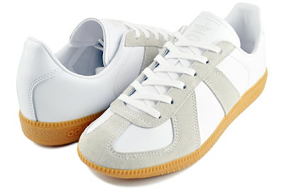 洋書 ドイツ語 Historische Fenster. Entwicklung 【公式通販】