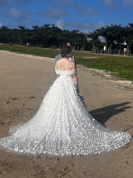 実例写真！ウエディングドレス ビーズ 花モチーフ 3D立体レース刺繍 可愛い 前撮り 優雅なシルエット