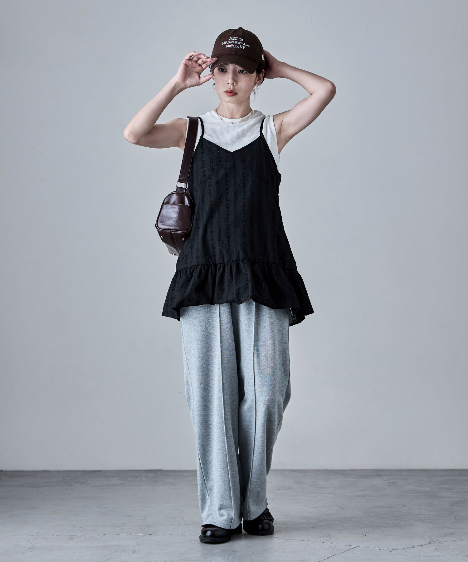 アイレットレースキャミソールチュニックトップス ビスチェ ワンピ ワンピース チュニック キャミソール キャミ 刺繍 レース 重ね着 レイヤード ノースリーブ ミニワンピ ロングトップス 綿