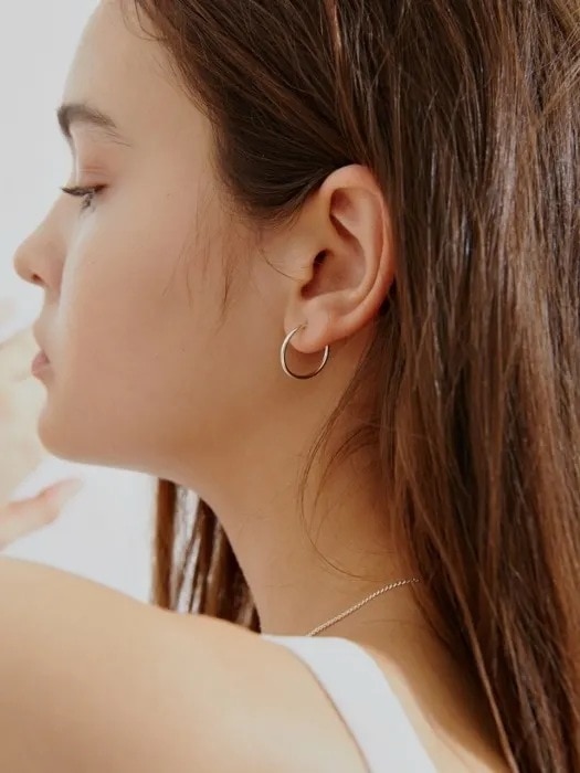 LOVE ME MONSTER [Silver] Slim Ring Earrings 韓国コスメ 韓国ブランド レディースファッション アクセサリー ピアス 指輪 韓国人気 アイドル