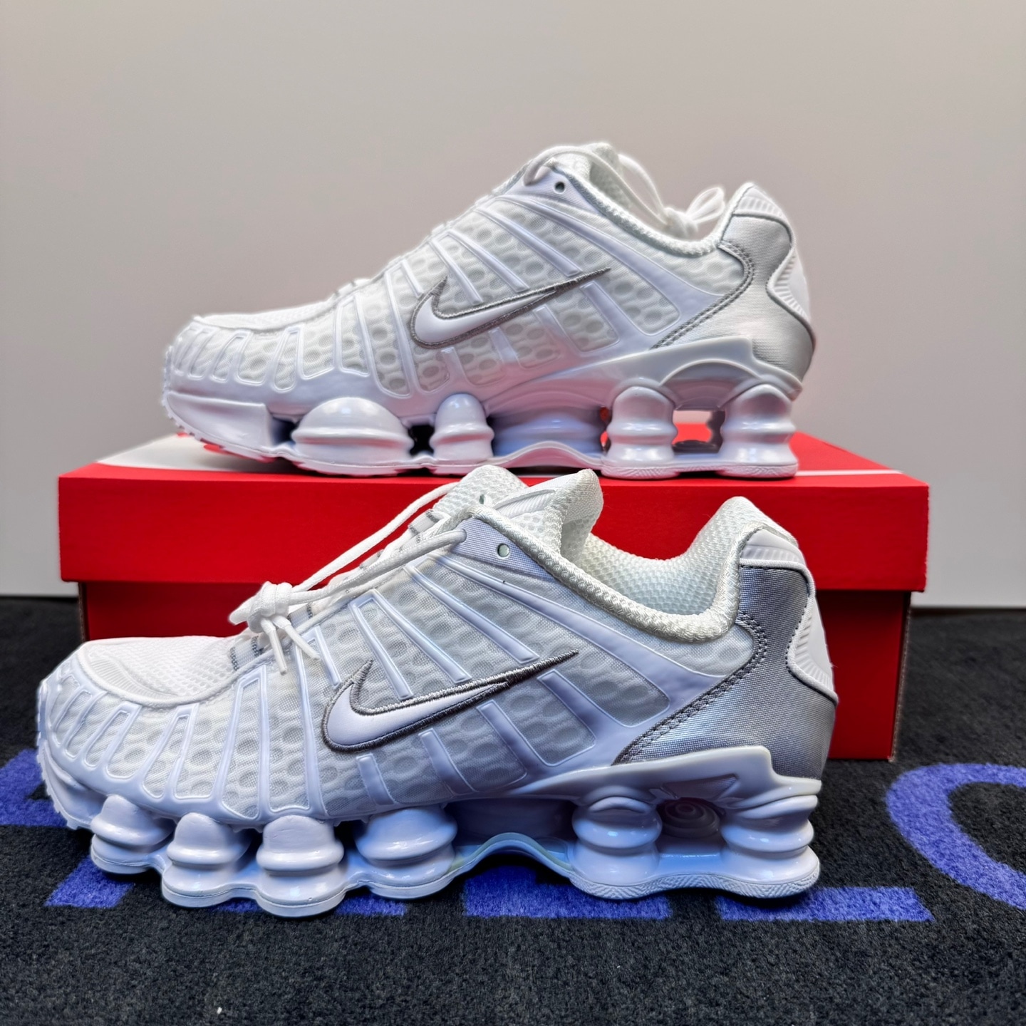 "[韓国正規品] 関税負担なし" Shox TL / Metallic Silver AV3595-100