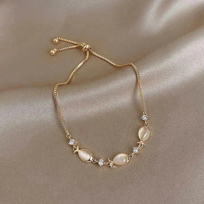 新品目玉セール26ブレスレット 腕輪 魚 キャッツアイ バングル 腕飾り ゴールド 女性用 ギフト プレゼント 可愛い