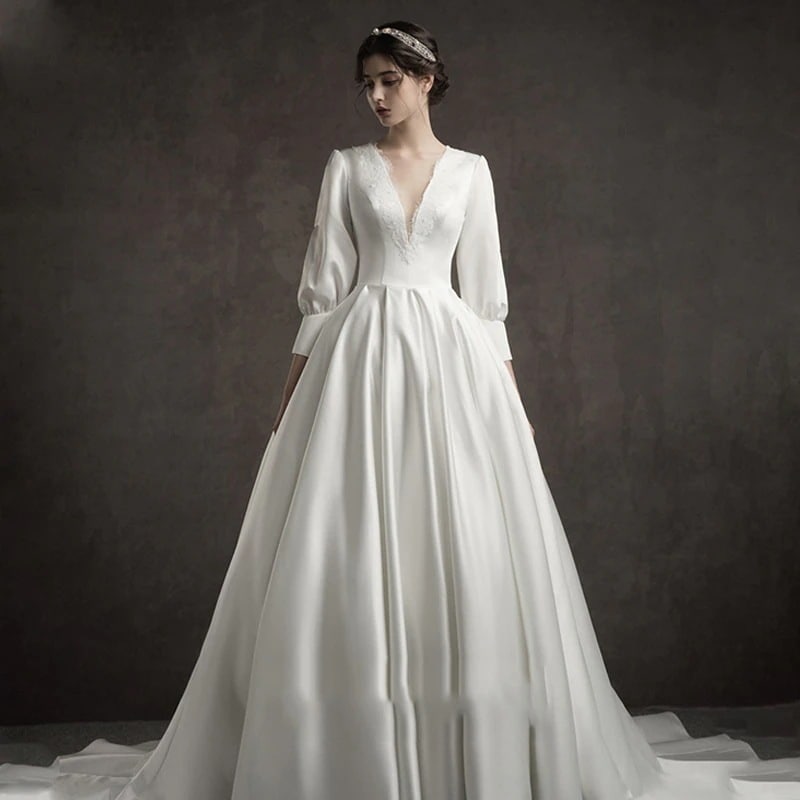 パーティードレス新入荷 高級感 結婚式ワンピース 花嫁ロングドレス ドレス ウェディングドレス 司会者 成人式 演奏会 発表会 卒業式 ワンピース ウェディングドレス 白 ロング ロングドレス 演奏会